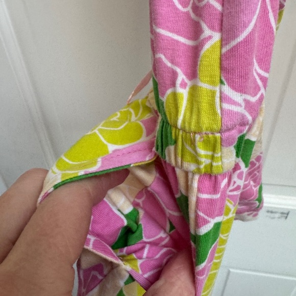 AnnLoren 2-3T Girls Pink, White Green Floral Ruffle Romper - Picture 6 of 6